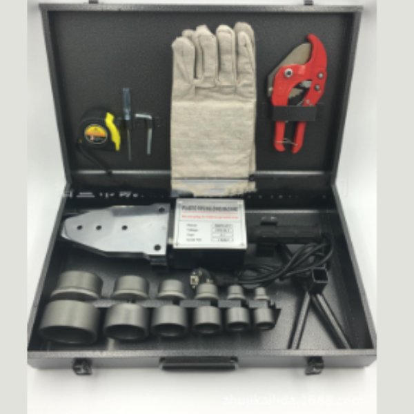 Mašina za zavarivanje plasti?nih cevi