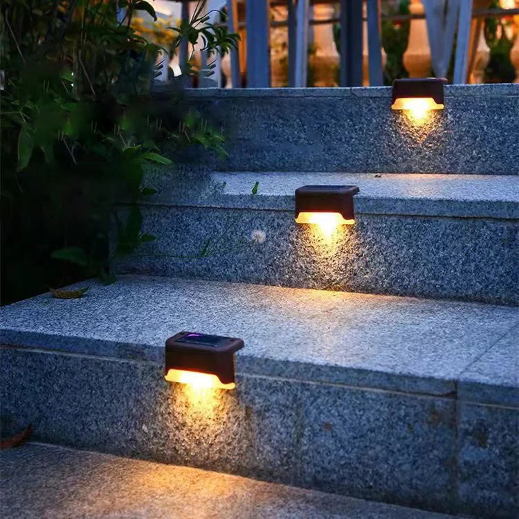 Solarne lampe za stepeniste, ograde, terase. 4komada